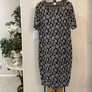 LuLaRoe Monochrome Floral Pattern short sleeve sheath midi dress cream/Black XL